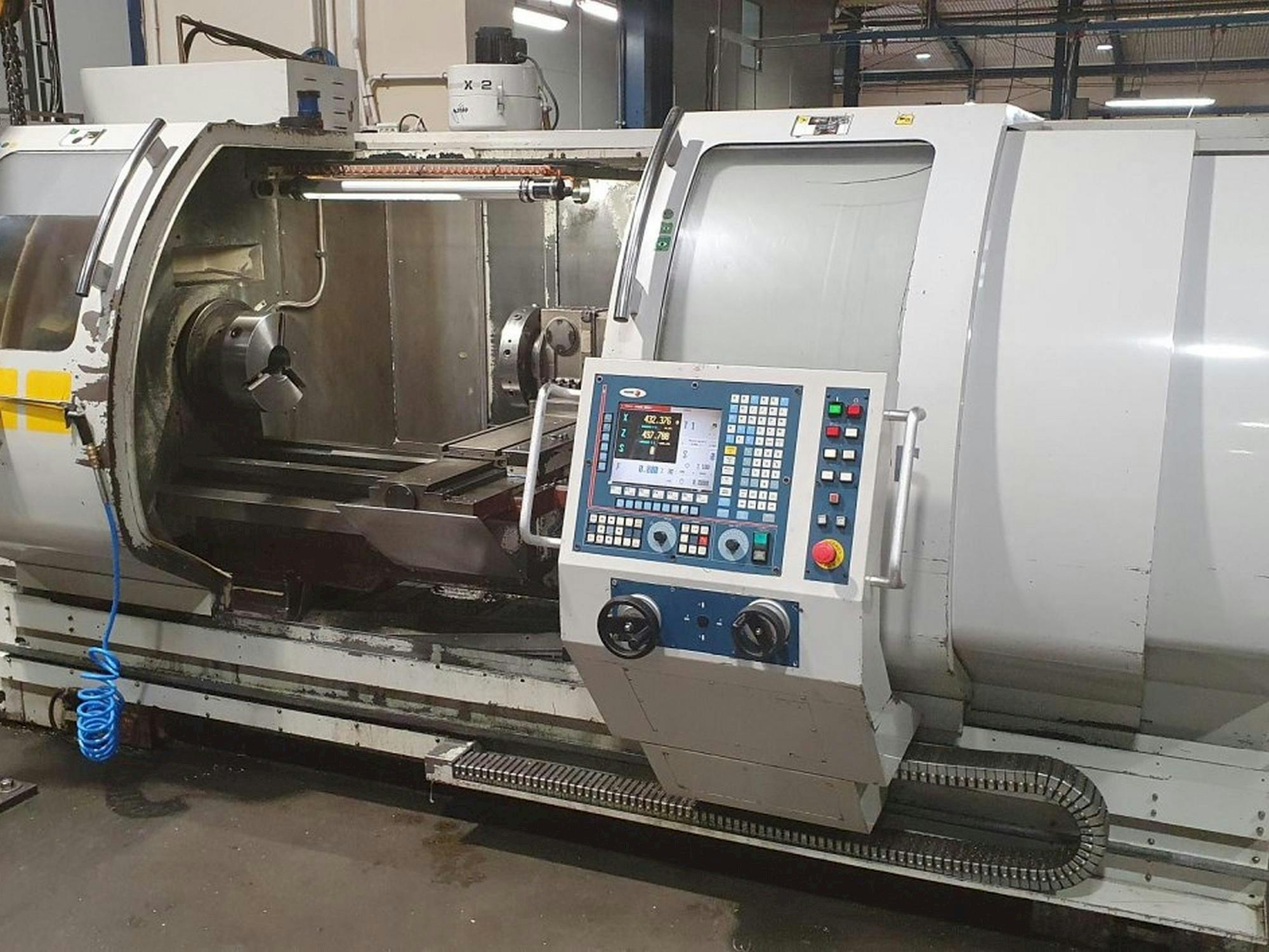 Front view of MICROCUT BNC-2280XL  machine