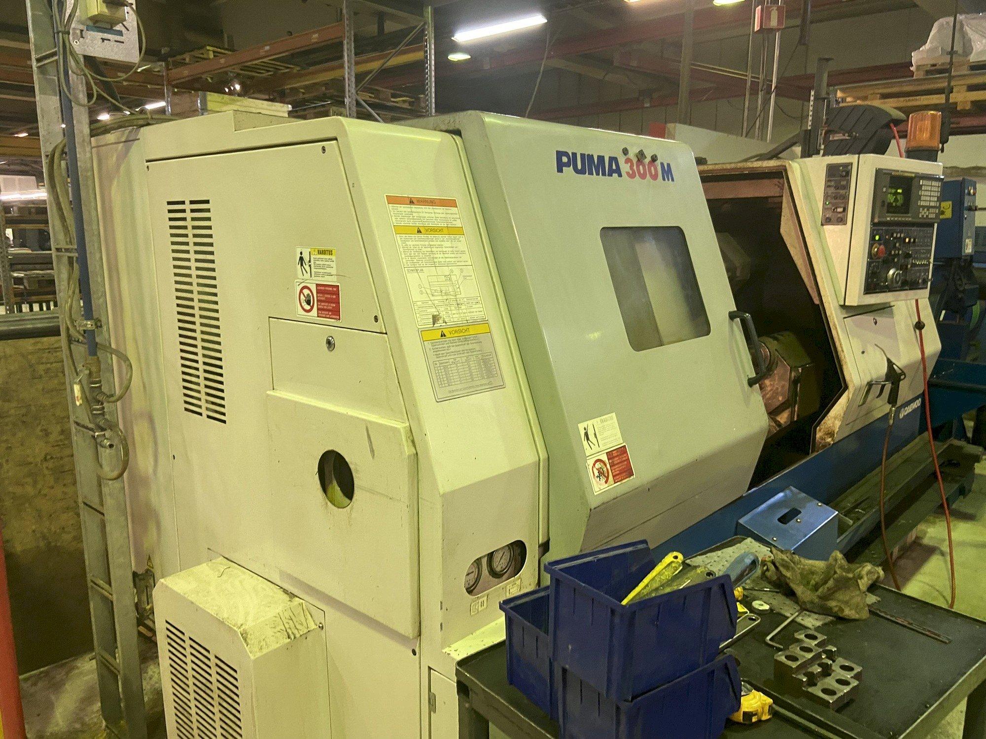 Front view of DAEWOO Puma 300 M  machine