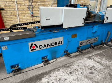 Front view of DANOBAT RP-2500-NC  machine