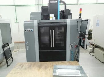 Front view of Hurco VM 10i  machine