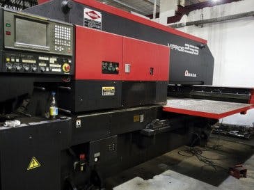 Left view 1 of AMADA Vipros 255 machine