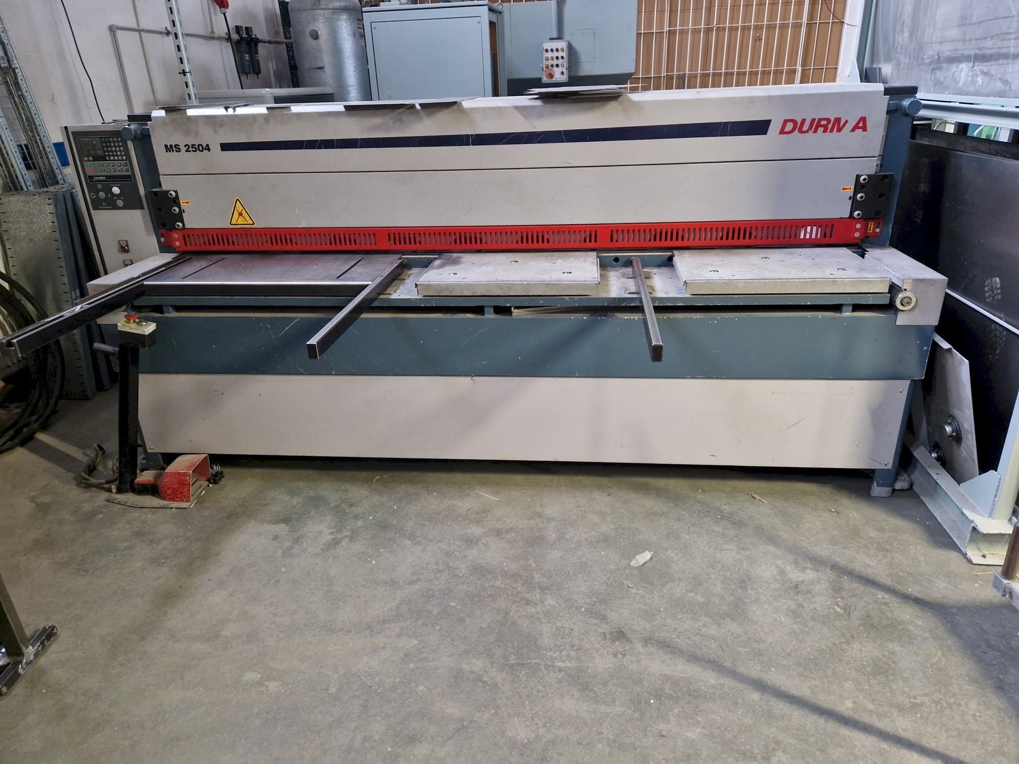 Front view of Durma MS 2504 machine